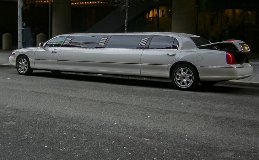 リムジン、空港送迎、チャーター