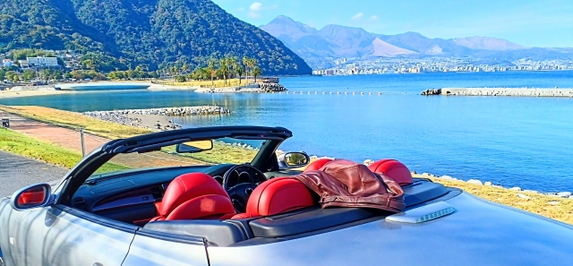 レンタカー　オープンカー