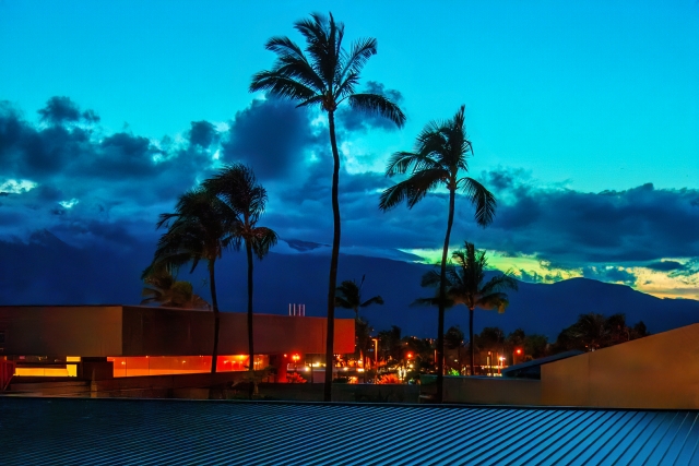 ハワイ島で人気の虹が架かる滝レインボー・フォールズとは？見どころやおすすめのツアーをご紹介