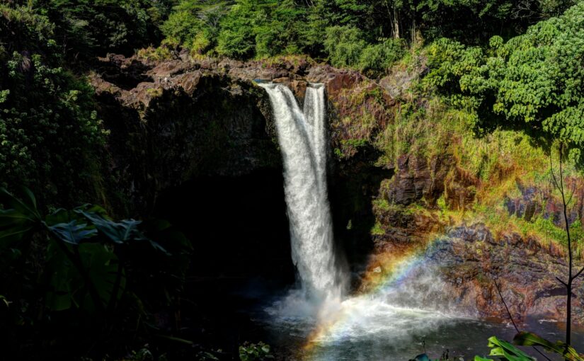 ハワイ島　レインボー・フォールズ