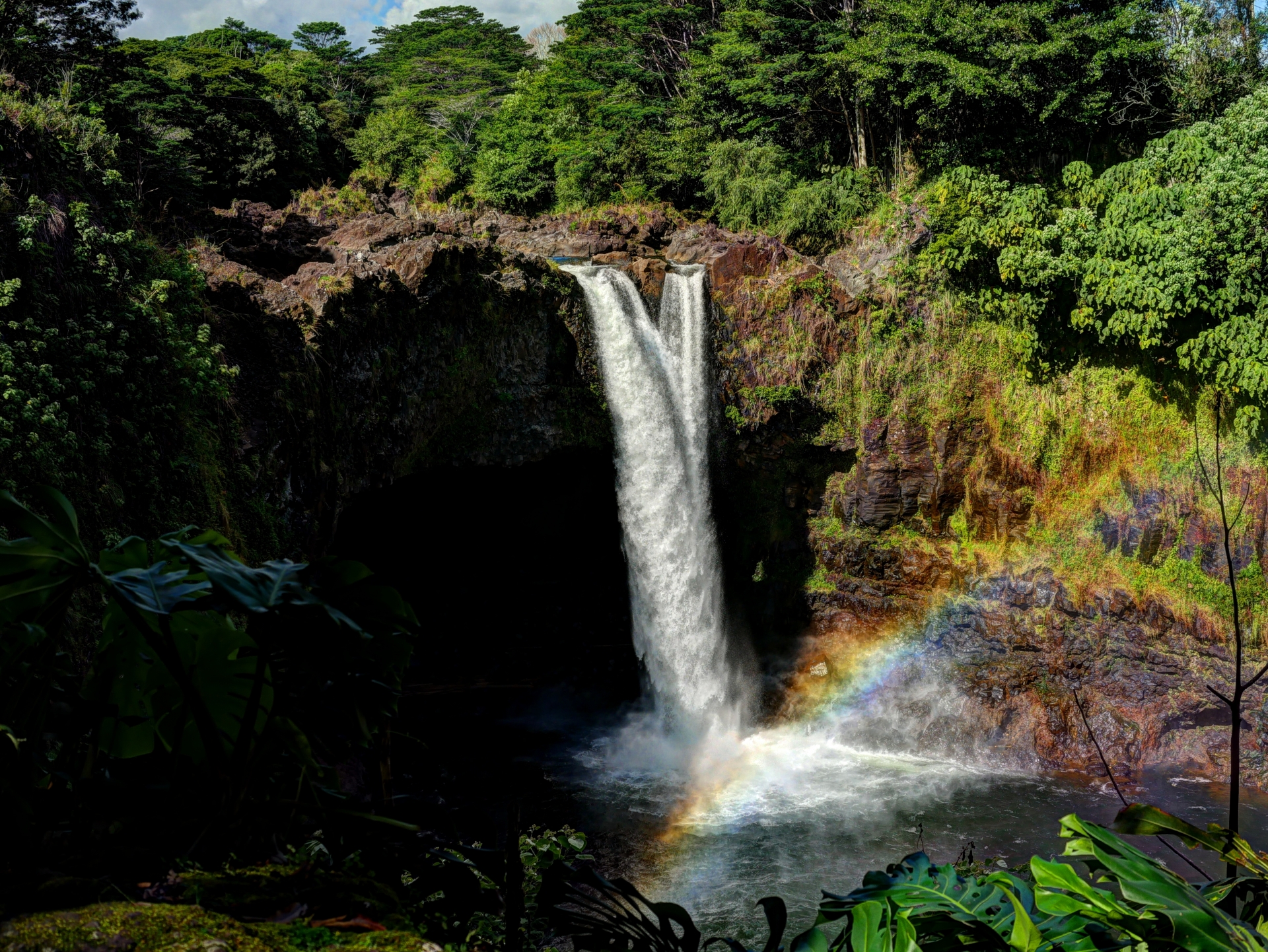 ハワイ島　レインボー・フォールズ