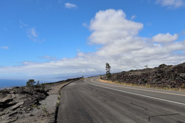 ハワイ火山国立公園　チェーン・オブ・クレーターズ・ロード