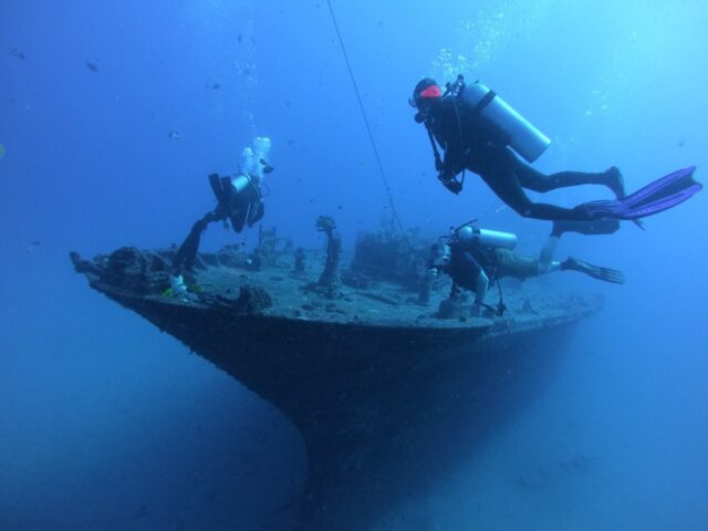 ハワイ　オアフ島　沈没船ダイビング