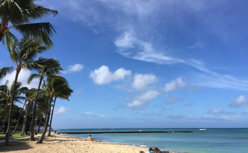 ハワイ　ワイキキ　クイーンズ・サーフ・ビーチ
