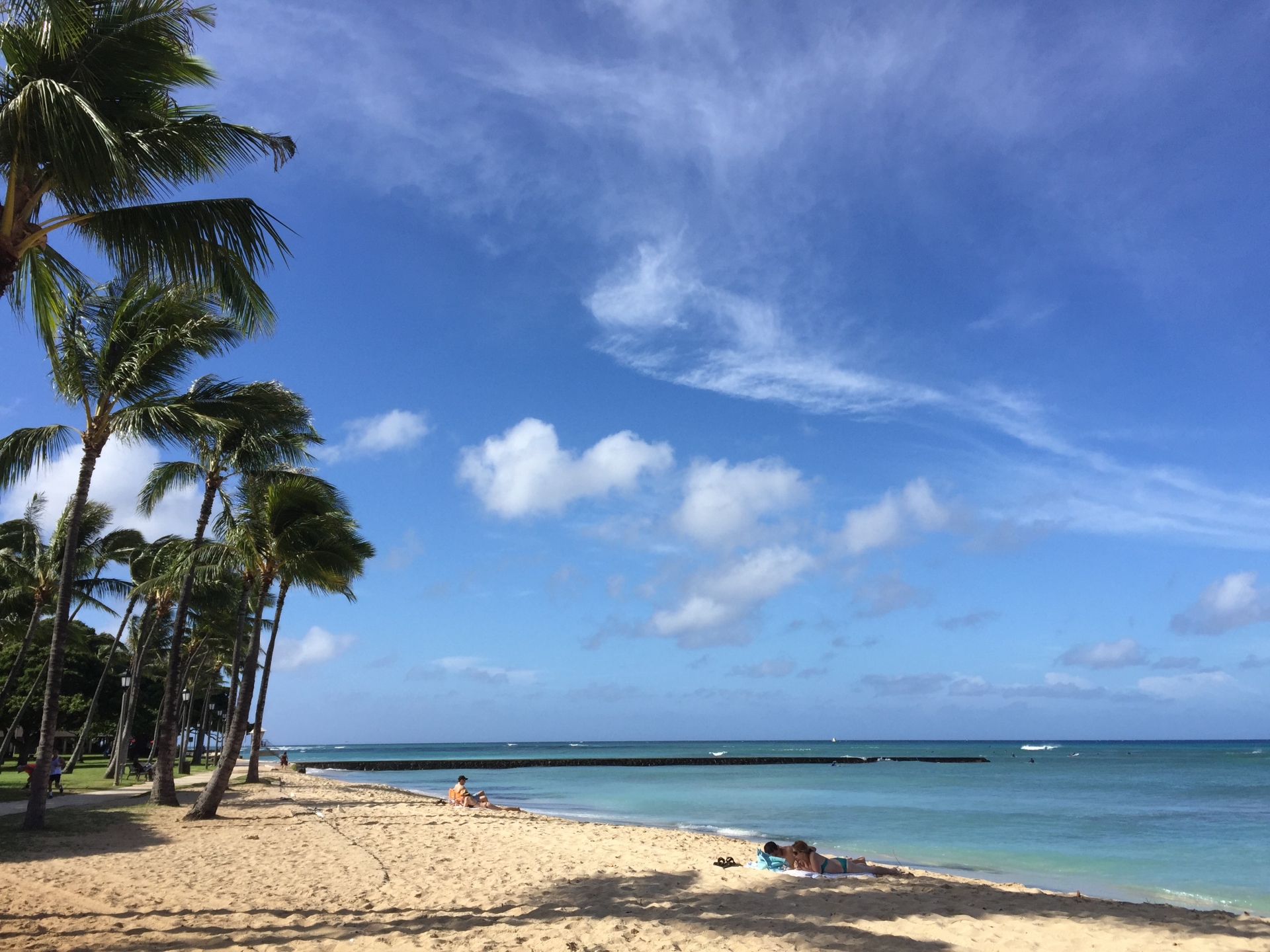 ハワイ　ワイキキ　クイーンズ・サーフ・ビーチ