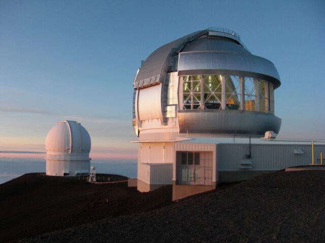ハワイ　マウナケア山　すばる望遠鏡