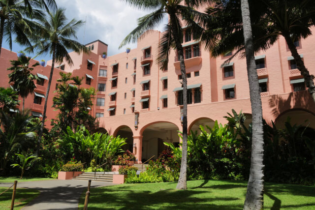 ハワイ ワイキキ ロイヤルハワイアンホテル (ピンクパレス)