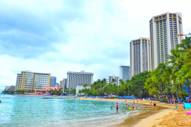 ハワイ ワイキキ クヒオビーチ