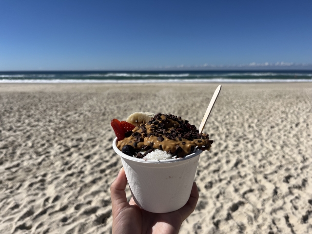 アサイーボウル　ハワイ　ビーチ