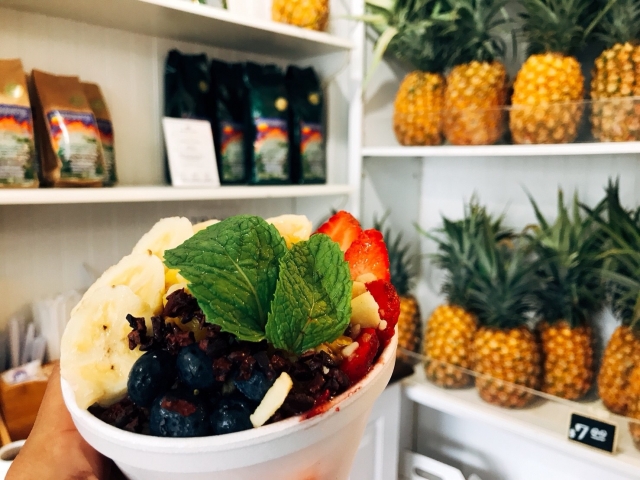アサイーボウル　ハワイ　パイナップル