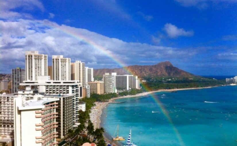 ダイヤモンドヘッド　虹　雨